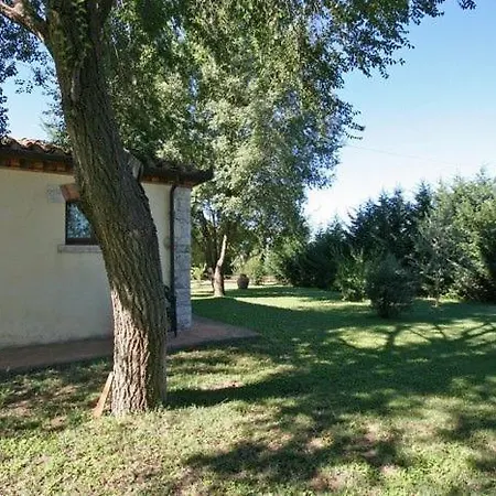 Sleeps 5 *